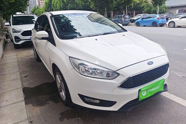 Used Ford Focus 2015 Hatchback 1.6L Automatic Comfort Model Front Right 45 Deg