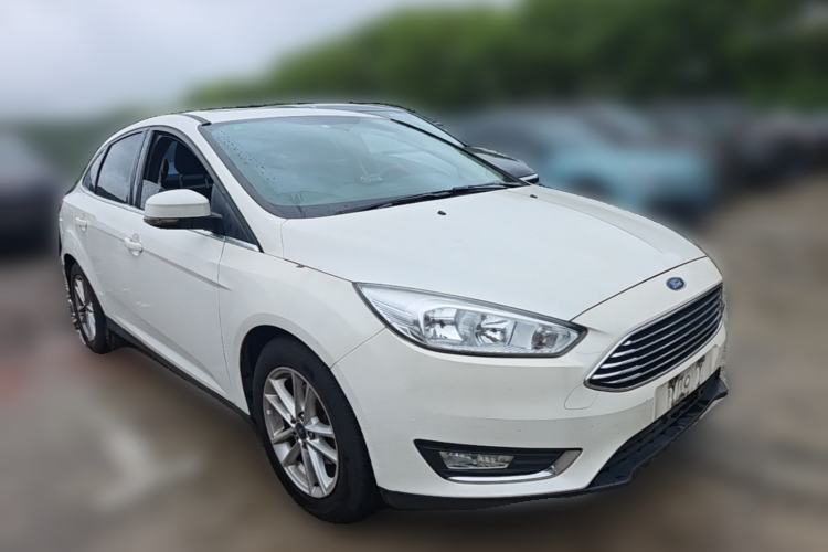 Used Ford Focus 2015 Sedan EcoBoost 180 Automatic Elite Model Front Right 45 Deg