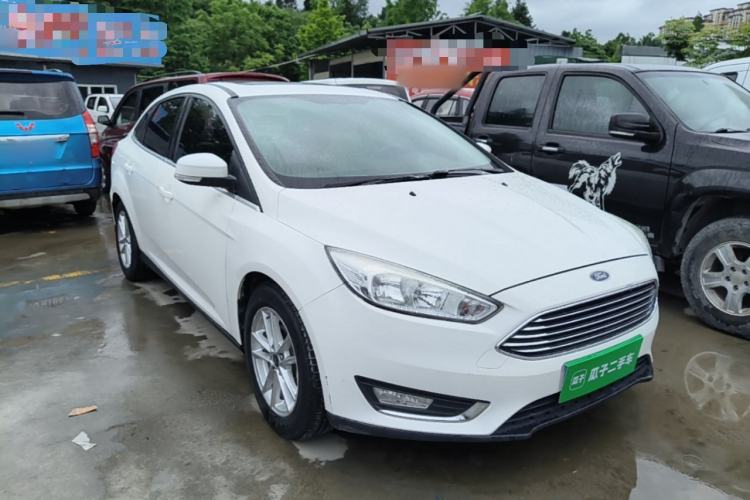 Used Ford Focus 2015 Sedan EcoBoost 180 Automatic Elite Model Front Right 45 Deg