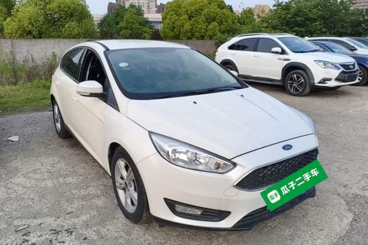 Used Ford Focus 2015 Hatchback 1.6L Automatic Comfort Model Front Right 45 Deg