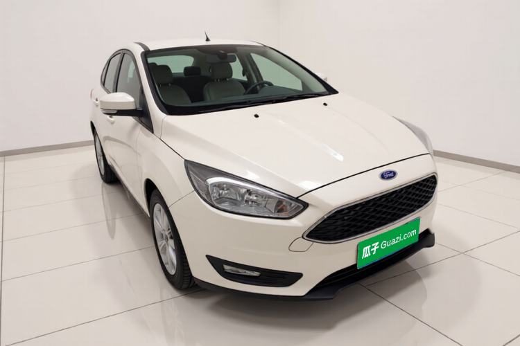 Used Ford Focus 2015 Hatchback 1.6L Automatic Comfort Model Front Right 45 Deg