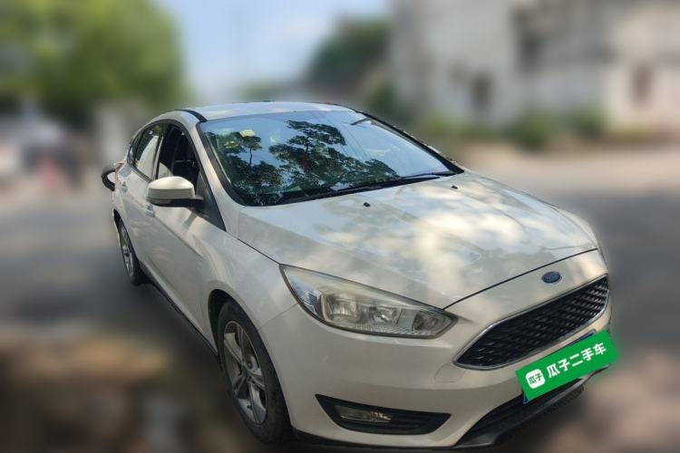 Used Ford Focus 2015 Hatchback 1.6L Manual Comfort Edition Front Right 45 Deg