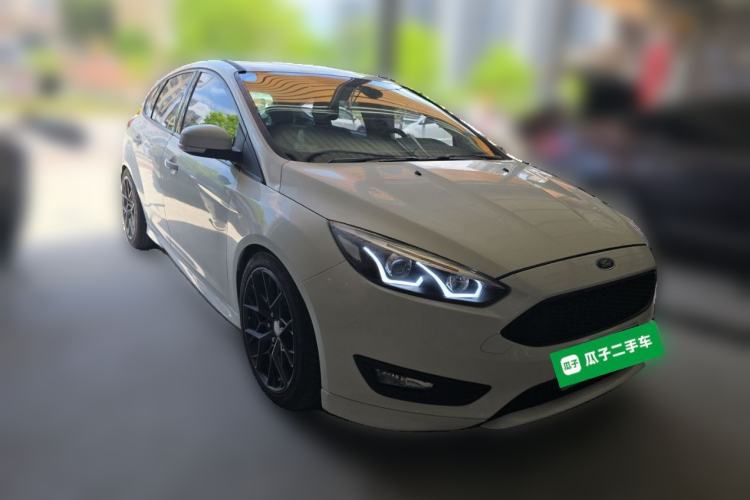 Used Ford Focus 2015 Hatchback 1.6L Automatic Comfort Model Front Right 45 Deg