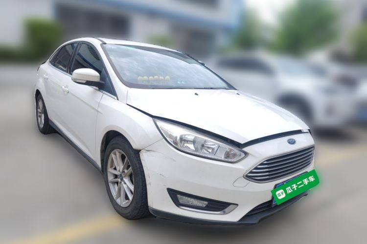 Used Ford Focus 2015 Sedan EcoBoost 180 Automatic Elite Model Front Right 45 Deg