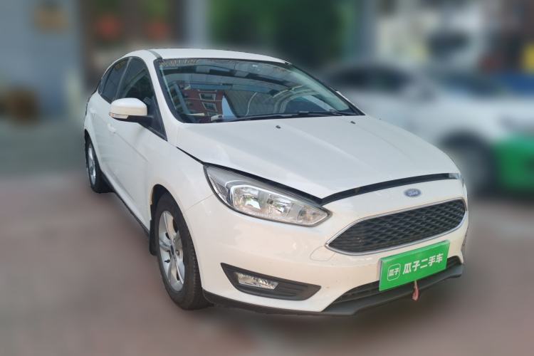 Used Ford Focus 2015 Hatchback 1.6L Automatic Comfort Model Front Right 45 Deg