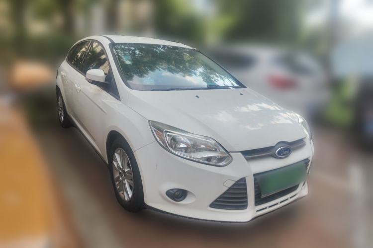 Used Ford Focus 2015 Hatchback 1.6L Automatic Comfort Model Front Right 45 Deg