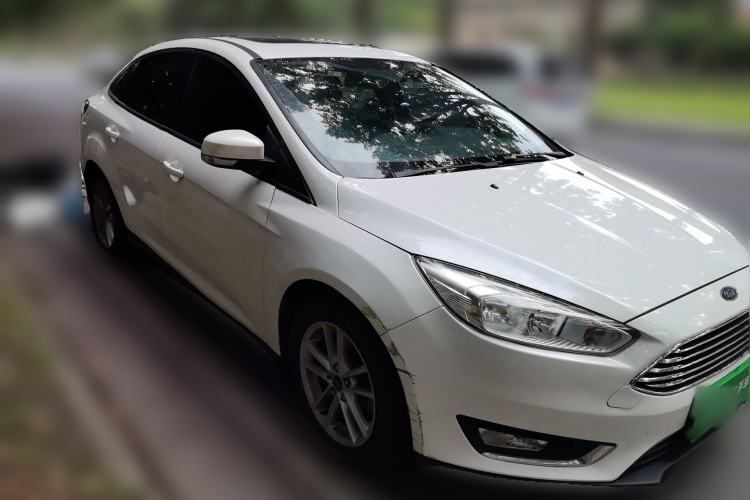 Used Ford Focus 2015 Sedan 1.6L Automatic Trend Model Front Right 45 Deg