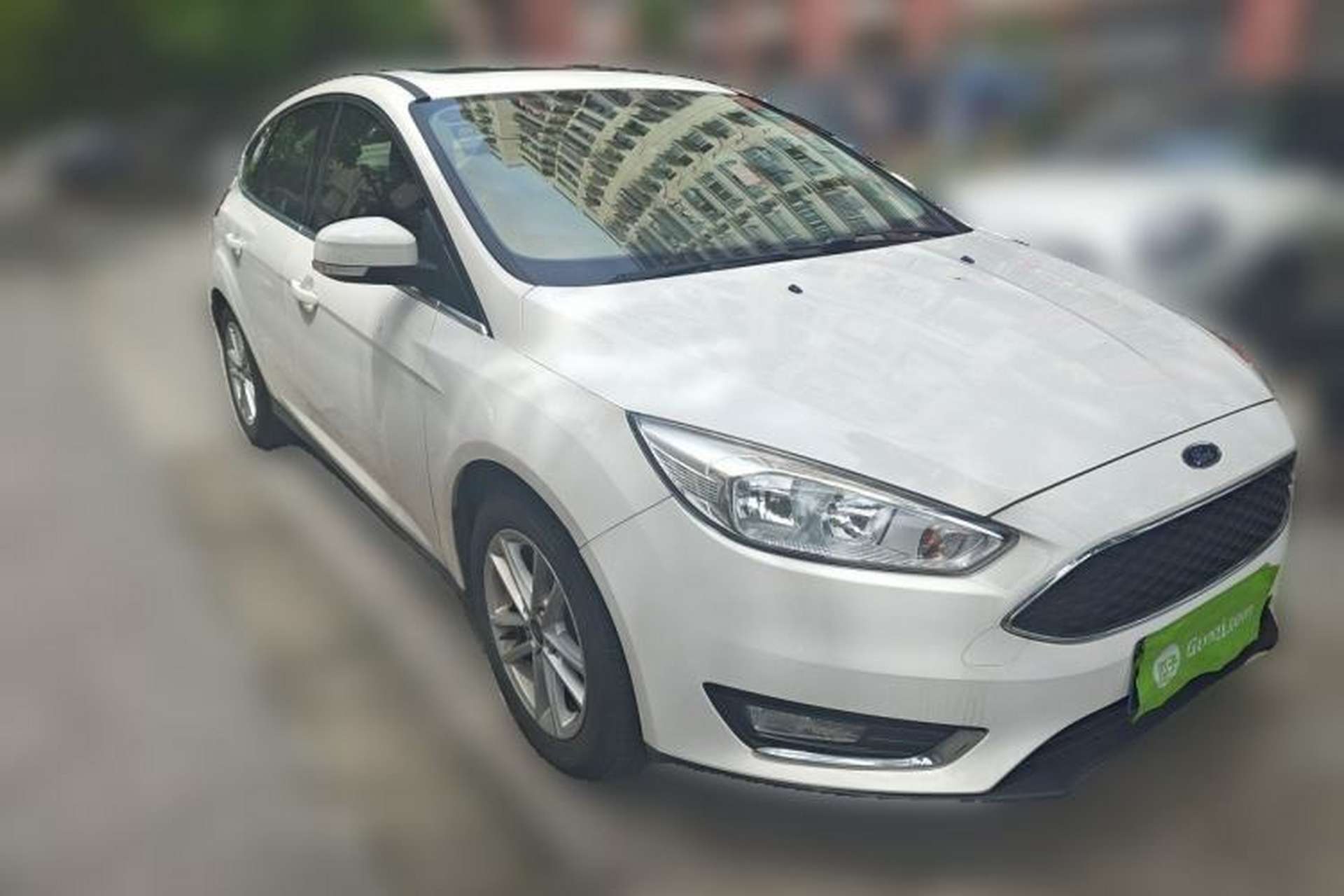 Used Ford Focus 2015 Hatchback EcoBoost 180 Automatic Elite Model Front Right 45 Deg
