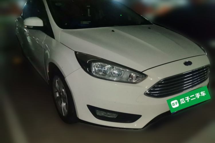 Used Ford Focus 2015 Sedan 1.6L Automatic Comfort Model Front Right 45 Deg
