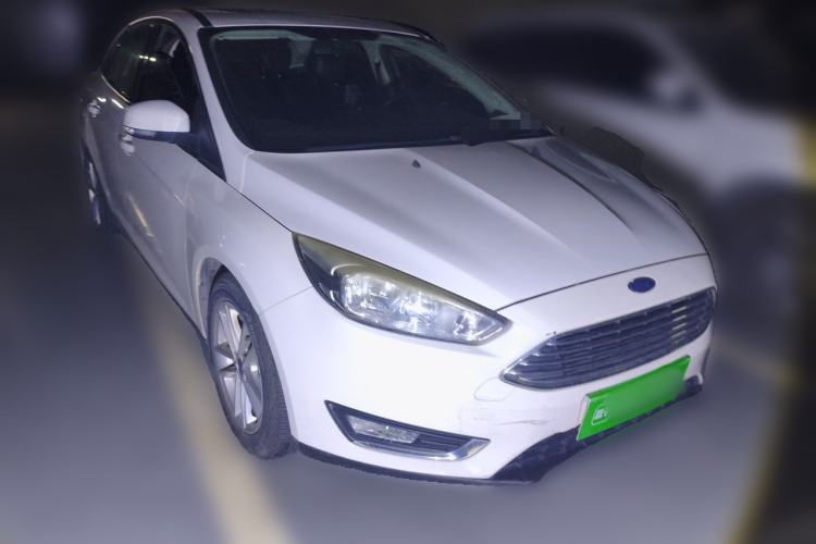 Used Ford Focus 2015 Sedan 1.6L Automatic Trend Model Front Right 45 Deg