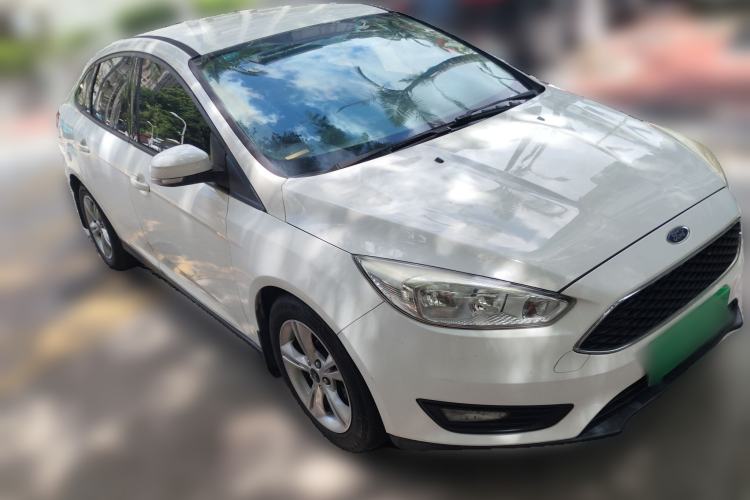 Used Ford Focus 2015 Sedan 1.6L Automatic Comfort Model Front Right 45 Deg