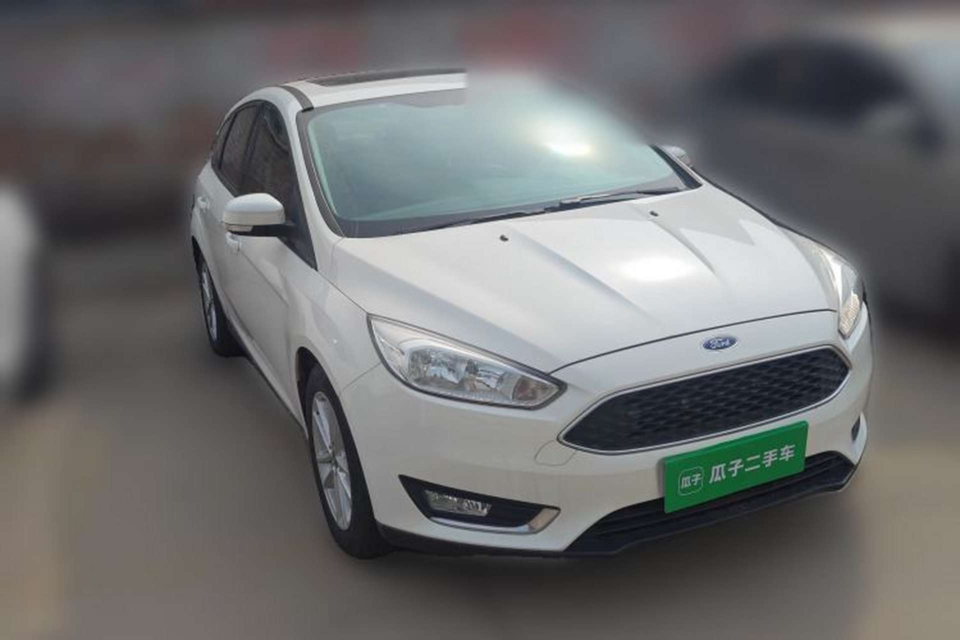 Used Ford Focus 2015 Hatchback 1.6L Automatic Fashion Edition Front Right 45 Deg