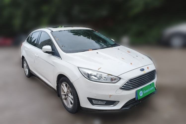 Used Ford Focus 2015 Sedan EcoBoost 180 Automatic Elite Model Front Right 45 Deg