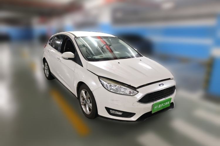 Used Ford Focus 2015 Hatchback 1.6L Automatic Comfort Model Front Right 45 Deg