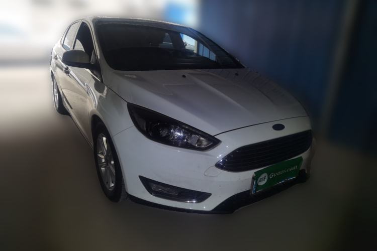 Used Ford Focus 2015 Sedan EcoBoost 180 Automatic Elite Model Front Right 45 Deg