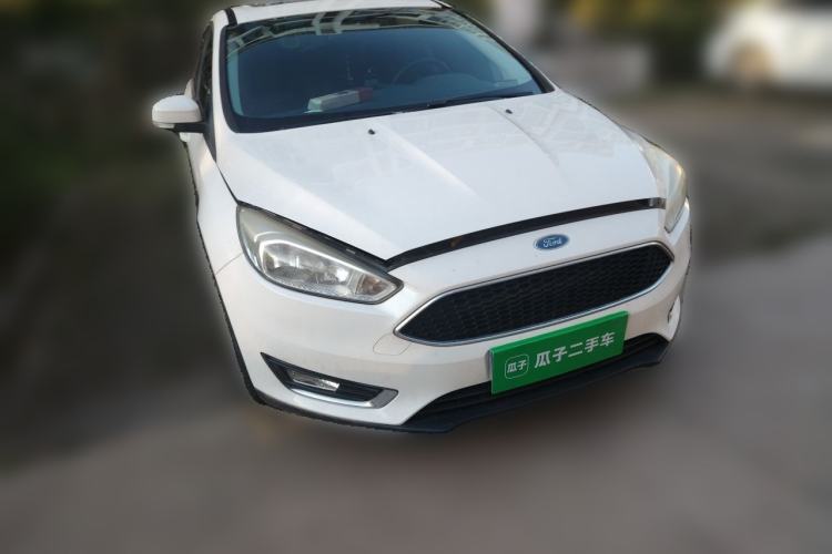 Used Ford Focus 2015 Hatchback 1.6L Manual Fashion Edition Front Right 45 Deg