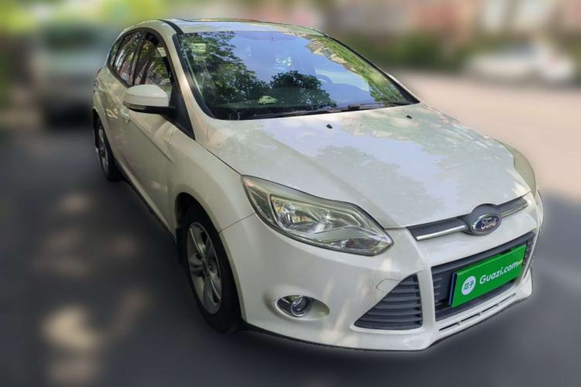 Used Ford Focus 2015 Hatchback 1.6L Automatic Fashion Edition Front Right 45 Deg