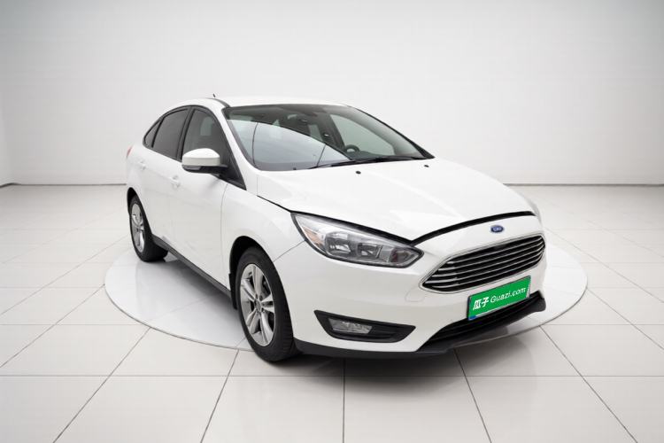 Used Ford Focus 2015 Sedan 1.6L Automatic Comfort Model Front Right 45 Deg