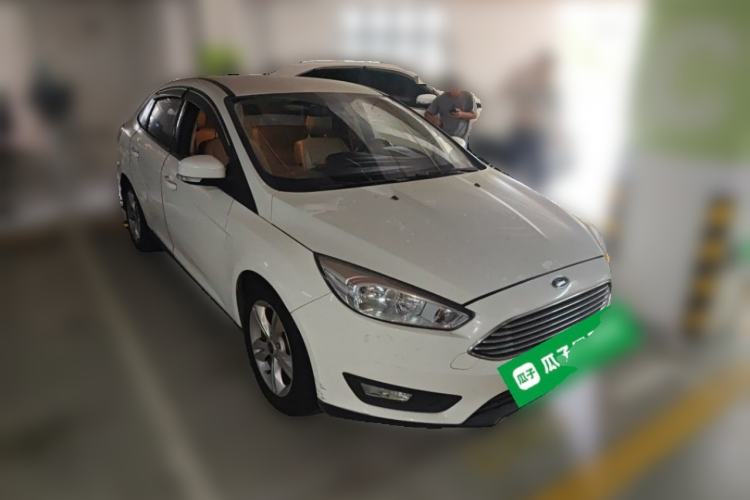 Used Ford Focus 2015 Sedan 1.6L Manual Comfort Model Front Right 45 Deg