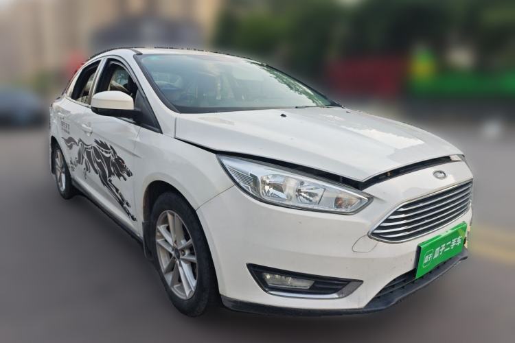 Used Ford Focus 2015 Sedan 1.6L Automatic Trend Model Front Right 45 Deg