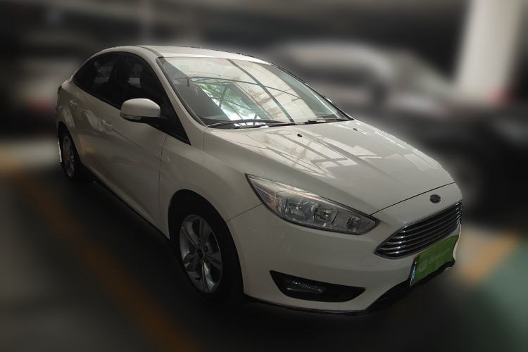 Used Ford Focus 2015 Sedan 1.6L Automatic Comfort Model Front Right 45 Deg