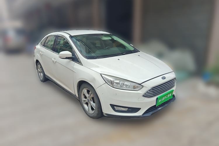 Used Ford Focus 2015 Sedan 1.6L Automatic Comfort Model Front Right 45 Deg