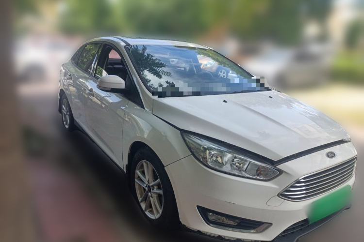 Used Ford Focus 2015 Sedan 1.6L Automatic Trend Model Front Right 45 Deg