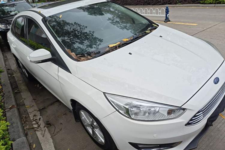Used Ford Focus 2015 Sedan 1.6L Automatic Trend Model Front Right 45 Deg