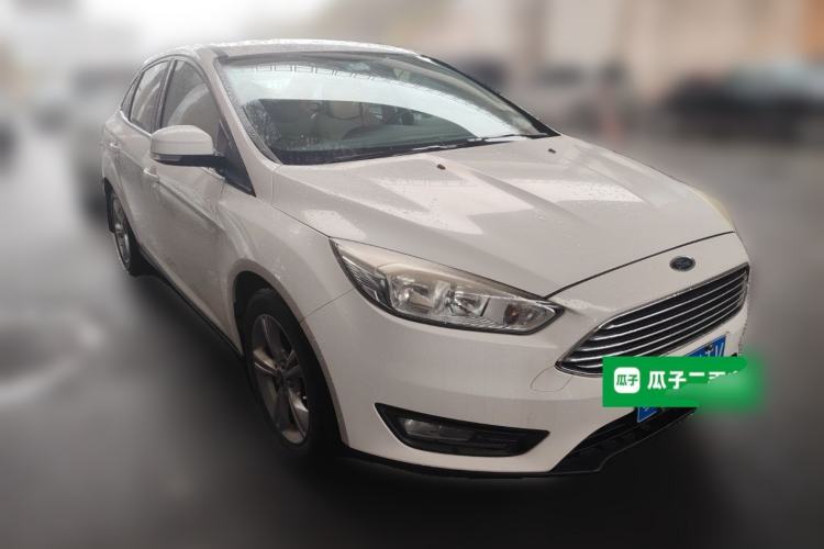 Used Ford Focus 2015 Sedan 1.6L Manual Comfort Model Front Right 45 Deg