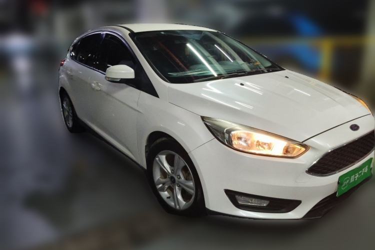 Used Ford Focus 2015 Hatchback 1.6L Automatic Comfort Model Front Right 45 Deg