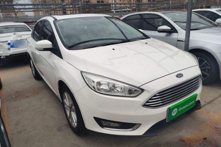 Used Ford Focus 2015 Sedan 1.6L Automatic Trend Model Front Right 45 Deg