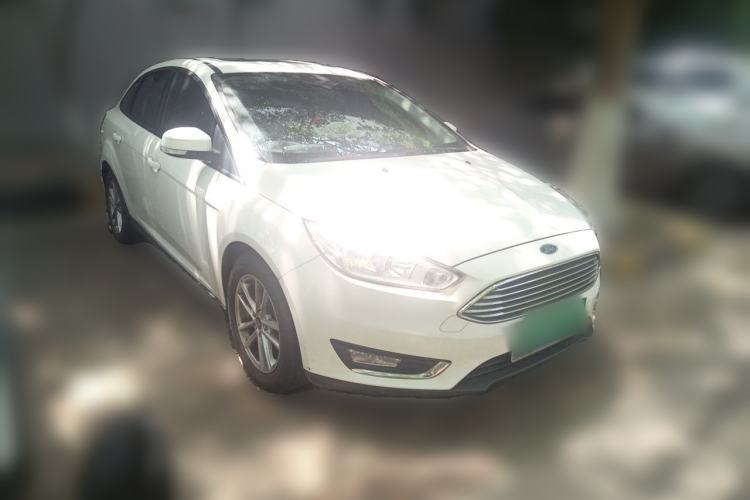 Used Ford Focus 2015 Sedan 1.6L Automatic Trend Model Front Right 45 Deg