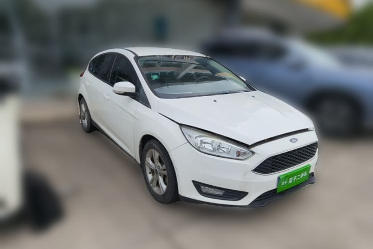 Used Ford Focus 2015 Hatchback 1.6L Automatic Comfort Model Front Right 45 Deg