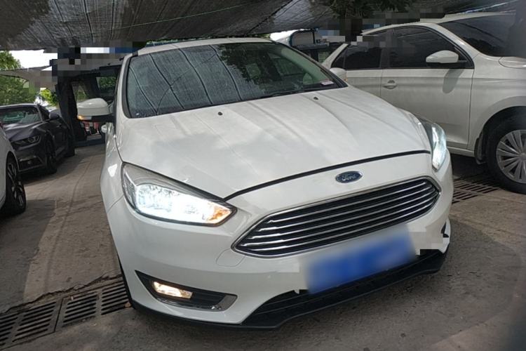 Used Ford Focus 2015 Sedan EcoBoost 180 Automatic Elite Model Front Right 45 Deg