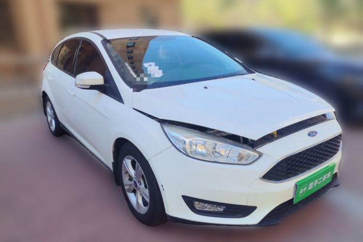 Used Ford Focus 2015 Hatchback 1.6L Automatic Comfort Model Front Right 45 Deg