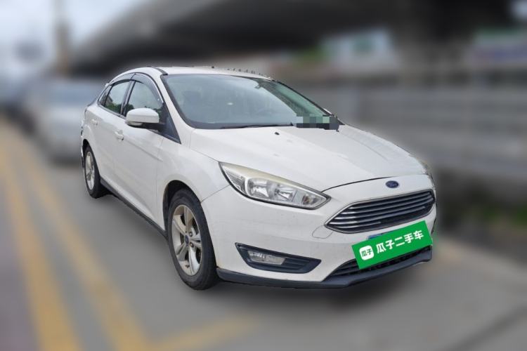 Used Ford Focus 2015 Sedan 1.6L Manual Comfort Model Front Right 45 Deg