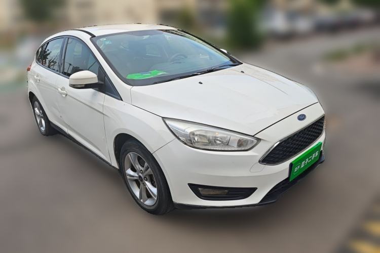 Used Ford Focus 2015 Hatchback 1.6L Automatic Comfort Model Front Right 45 Deg