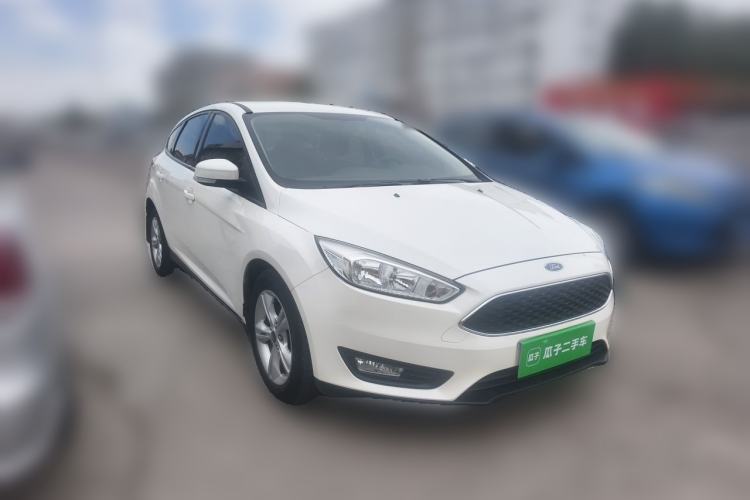 Used Ford Focus 2015 Hatchback 1.6L Automatic Comfort Model Front Right 45 Deg