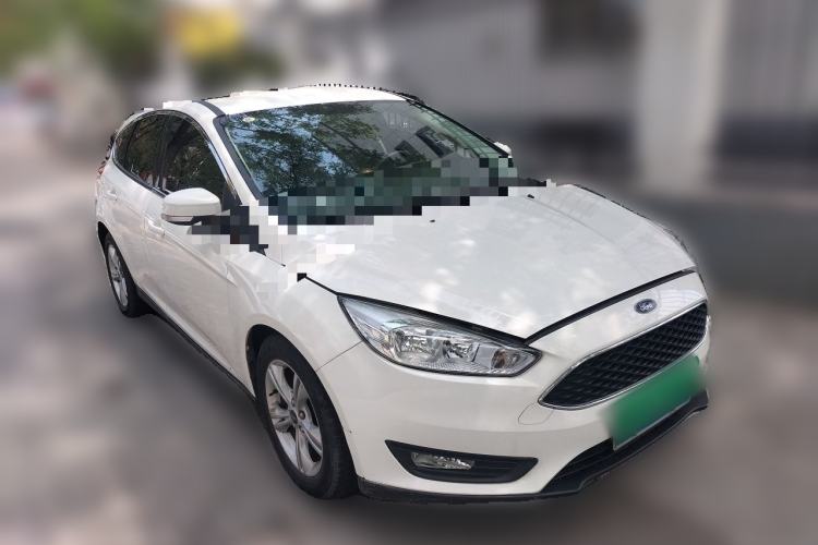 Used Ford Focus 2015 Hatchback 1.6L Automatic Comfort Model Front Right 45 Deg