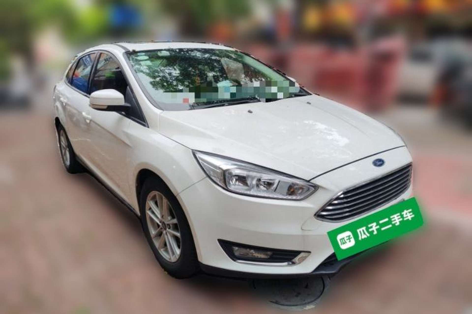 Used Ford Focus 2015 Sedan EcoBoost 125 Automatic Supreme Style Edition Front Right 45 Deg