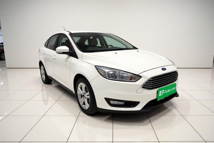 Used Ford Focus 2015 Sedan 1.6L Automatic Comfort Model Front Right 45 Deg