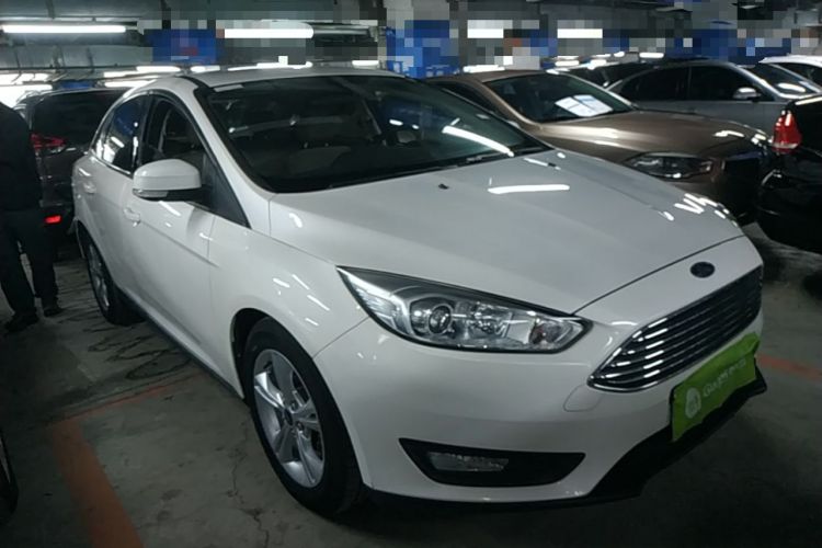 Used Ford Focus 2015 Sedan 1.6L Automatic Comfort Model Front Right 45 Deg