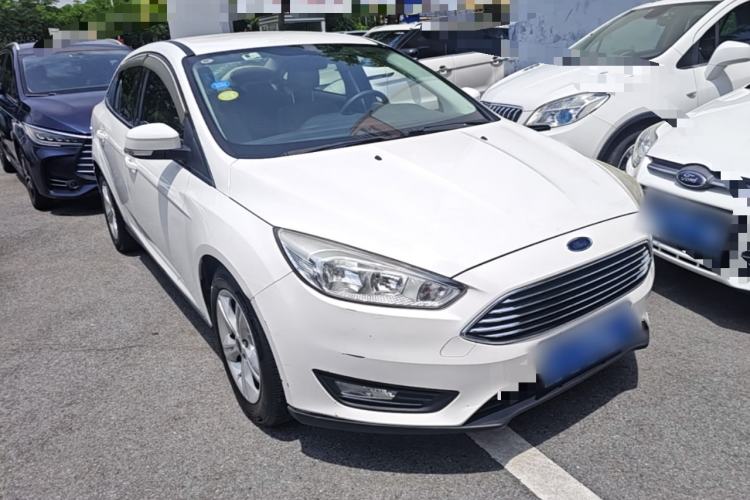 Used Ford Focus 2015 Sedan 1.6L Automatic Comfort Model Front Right 45 Deg