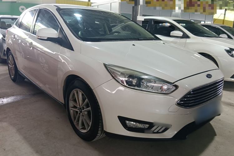 Used Ford Focus 2015 Sedan 1.6L Automatic Trend Model Front Right 45 Deg