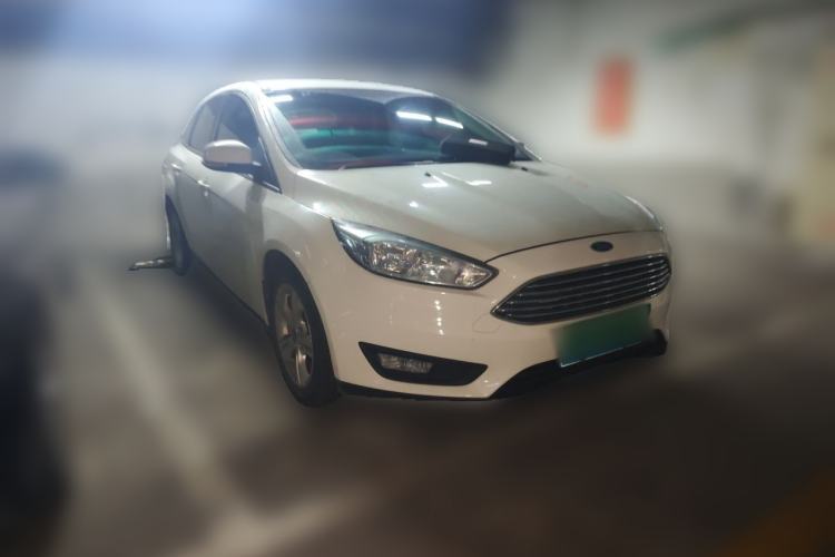Used Ford Focus 2015 Sedan 1.6L Automatic Comfort Model Front Right 45 Deg