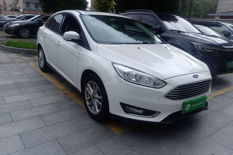 Used Ford Focus 2015 Sedan 1.6L Automatic Trend Model Front Right 45 Deg