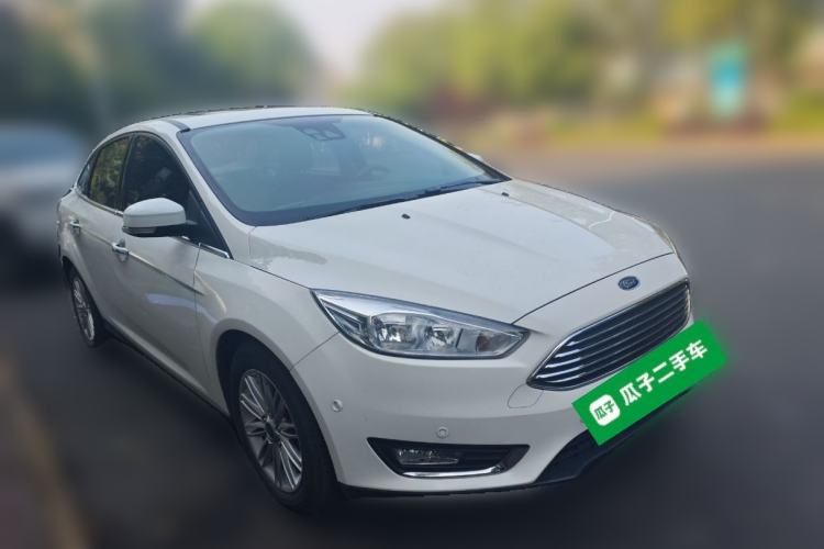 Used Ford Focus 2015 Sedan EcoBoost 180 Automatic Flagship Model Front Right 45 Deg