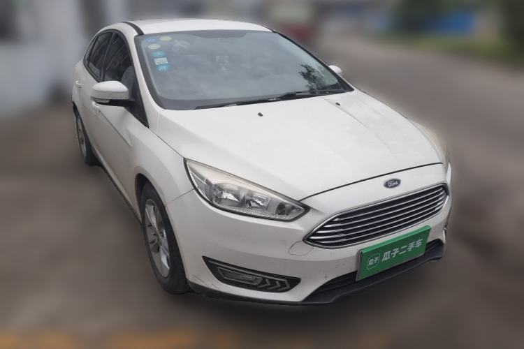Used Ford Focus 2015 Sedan 1.6L Automatic Comfort Model Front Right 45 Deg