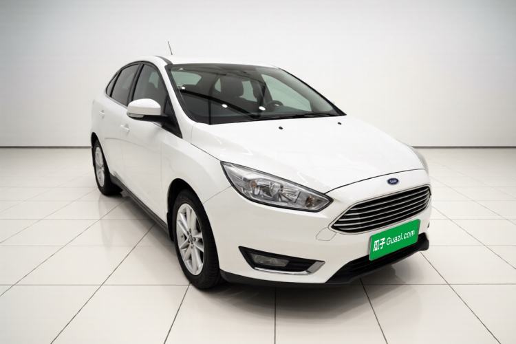 Used Ford Focus 2015 Sedan 1.6L Automatic Trend Model Front Right 45 Deg