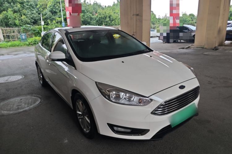 Used Ford Focus 2015 Sedan EcoBoost 180 Automatic Elite Model Front Right 45 Deg